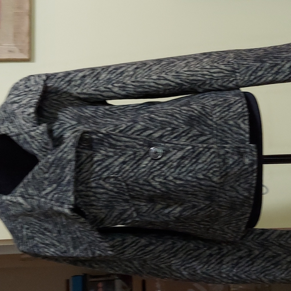 JACKET - Picture 2 of 3